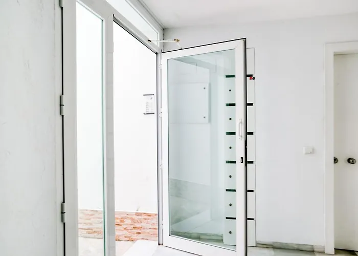 Simplistic Holiday In Cadiz Near The Beach *